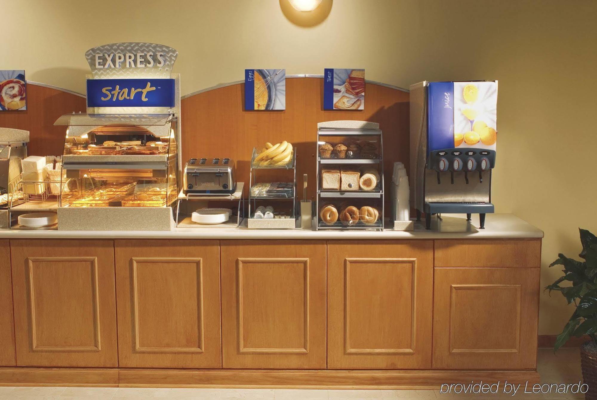 Holiday Inn Express Hotel & Suites Hamburg By Ihg Restaurant photo