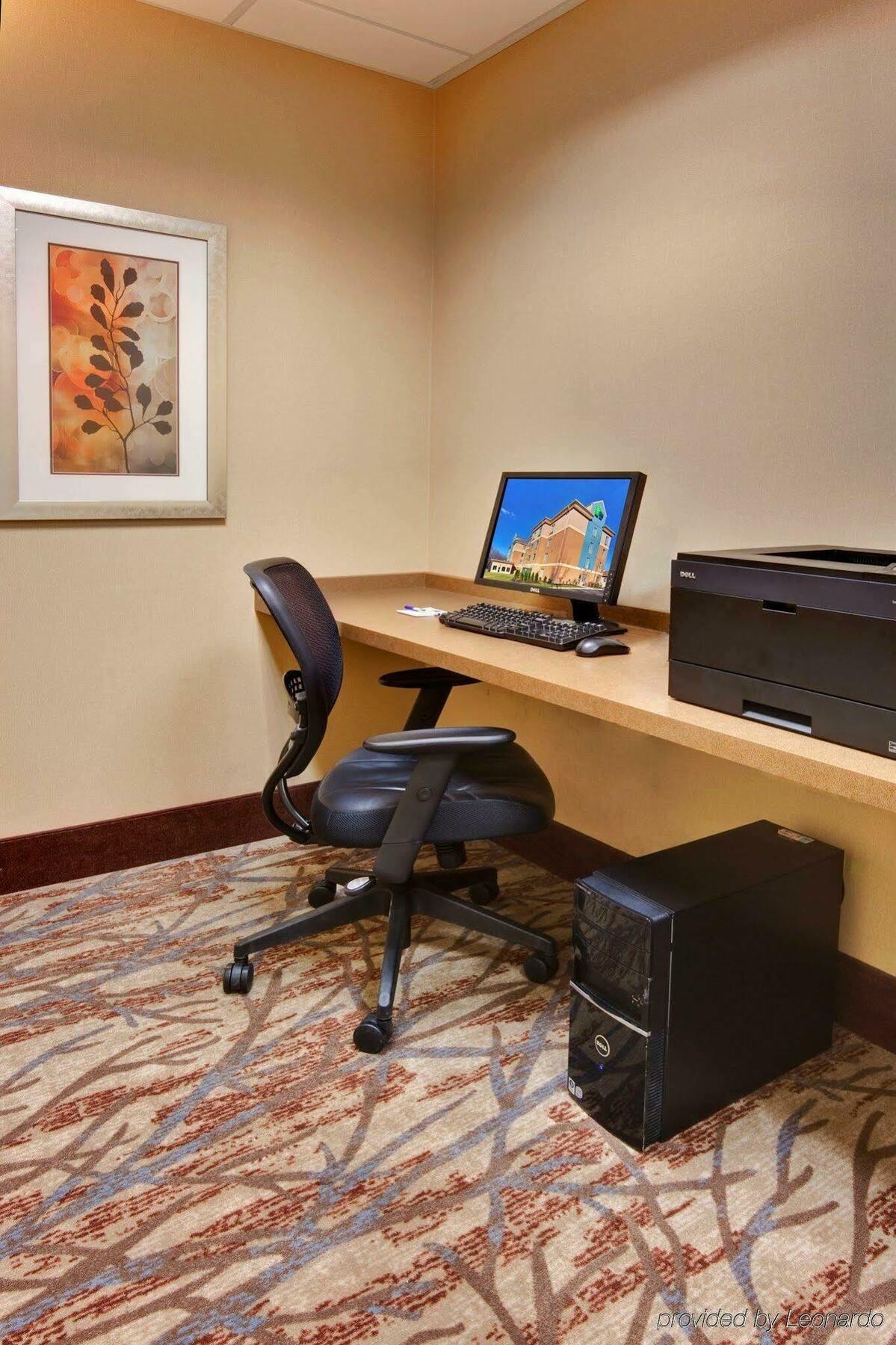 Holiday Inn Express Hotel & Suites Hamburg By Ihg Facilities photo