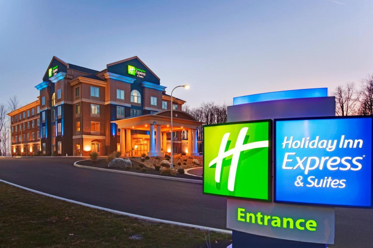 Holiday Inn Express Hotel & Suites Hamburg By Ihg Exterior photo